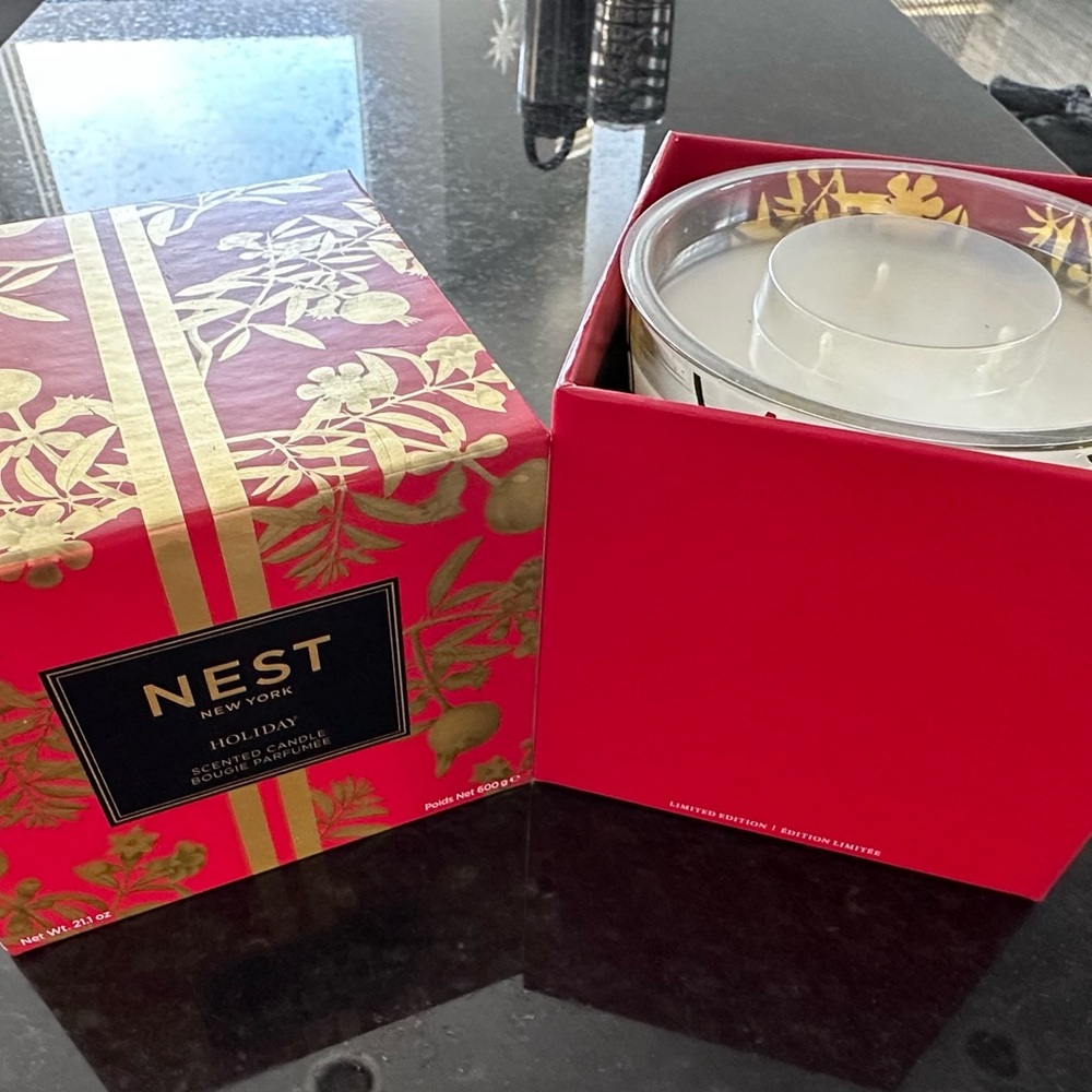 NWT Nest Holiday Candle